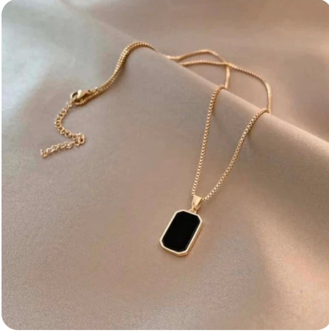 Black Onyx pendant necklace